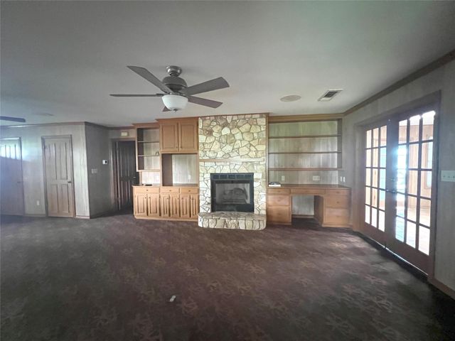 1518 Cr 307, El Campo, TX 77437