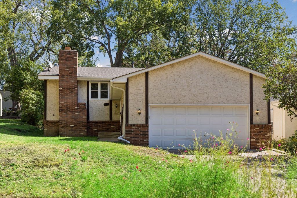 2215 Lincoln Street NE, Minneapolis, MN 55418