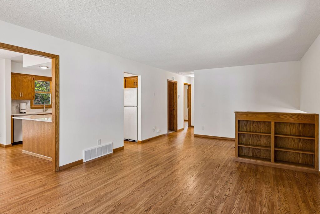 2215 Lincoln Street NE, Minneapolis, MN 55418 — photo 5