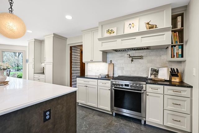 15025 Westover ROAD, Elm Grove, WI 53122