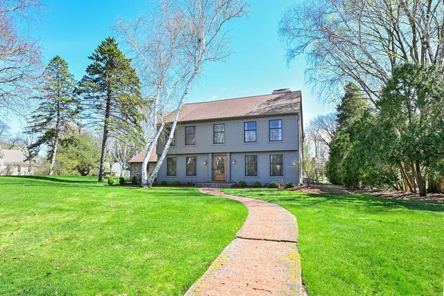 15025 Westover ROAD, Elm Grove, WI 53122