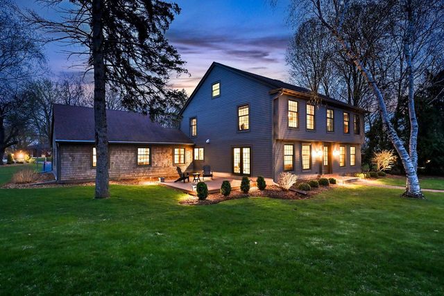 15025 Westover ROAD, Elm Grove, WI 53122