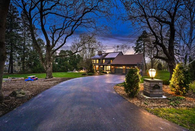 15025 Westover ROAD, Elm Grove, WI 53122