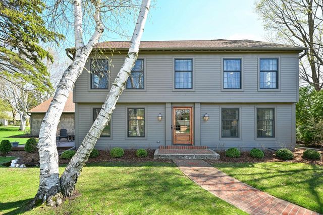 15025 Westover ROAD, Elm Grove, WI 53122