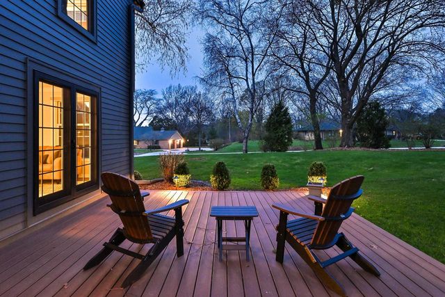 15025 Westover ROAD, Elm Grove, WI 53122