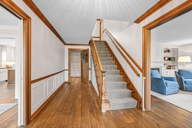 15025 Westover ROAD, Elm Grove, WI 53122