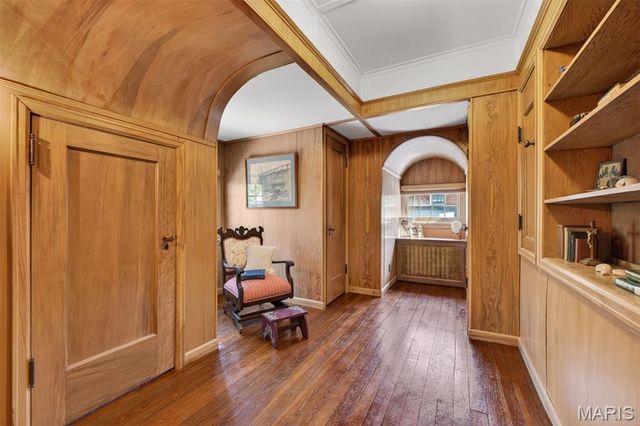 624 Locksley Place, Webster Groves, MO 63119