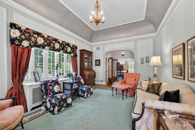 624 Locksley Place, Webster Groves, MO 63119