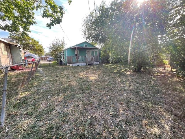 2806 Guadalupe, Corpus Christi, TX 78405