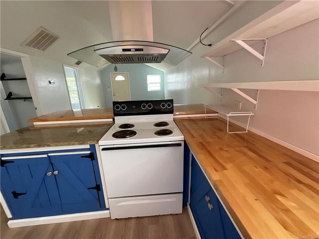 2806 Guadalupe, Corpus Christi, TX 78405