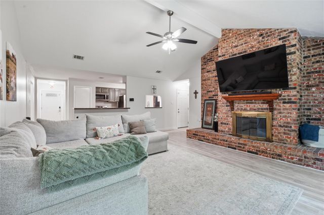 4850 Kentington Drive, Alvin, TX 77511