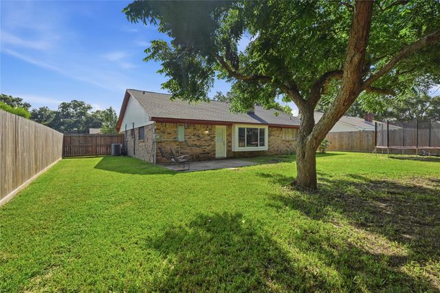 4850 Kentington Drive, Alvin, TX 77511