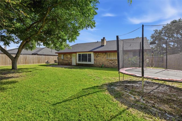 4850 Kentington Drive, Alvin, TX 77511