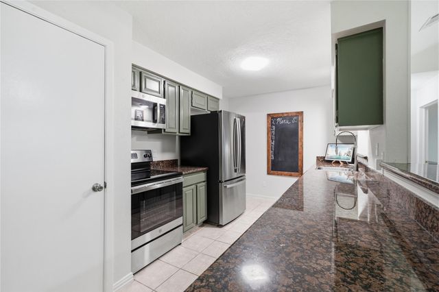 4850 Kentington Drive, Alvin, TX 77511