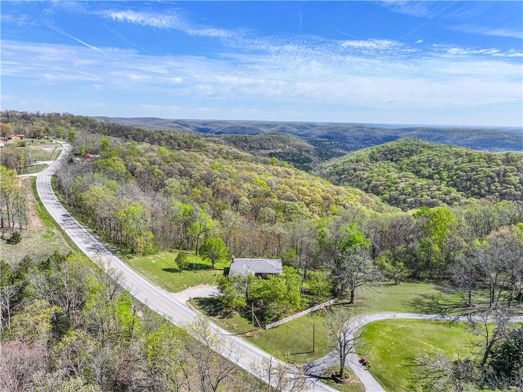 21457 Highway 62 West, Eureka Springs, AR 72631