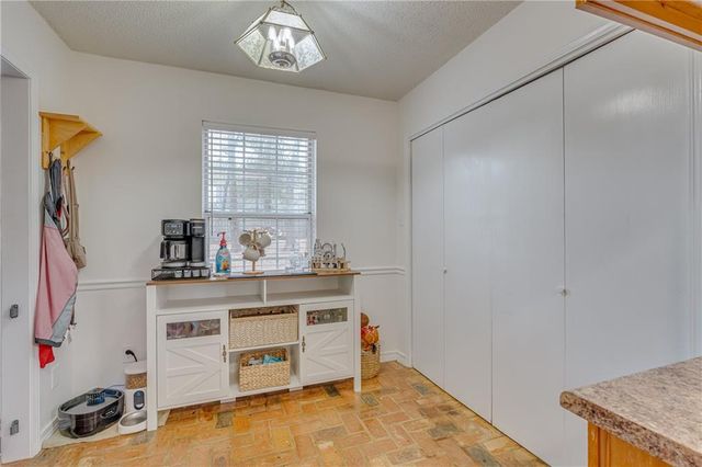 1724 Sandalwood Drive, Mobile, AL 36618