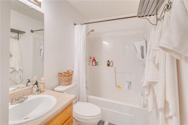 1724 Sandalwood Drive, Mobile, AL 36618