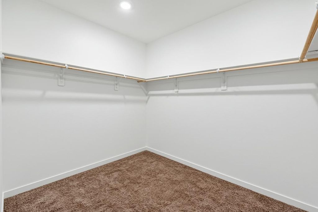 Image 25 of property listing at 617 Victoria Avenue # 201, Chowchilla, CA 93610