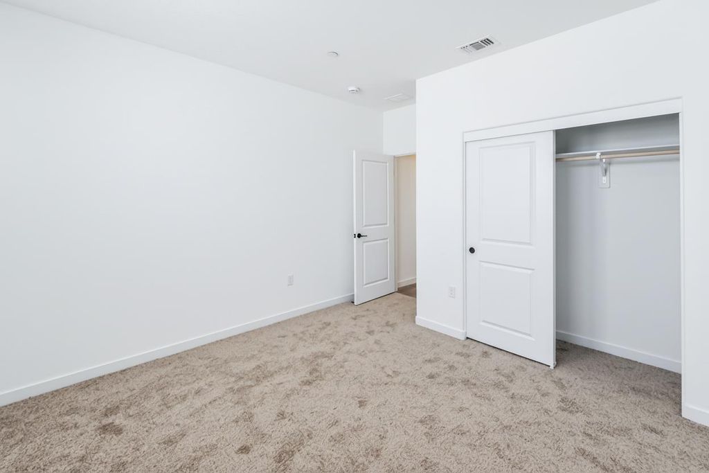 Image 4 of property listing at 617 Victoria Avenue # 201, Chowchilla, CA 93610