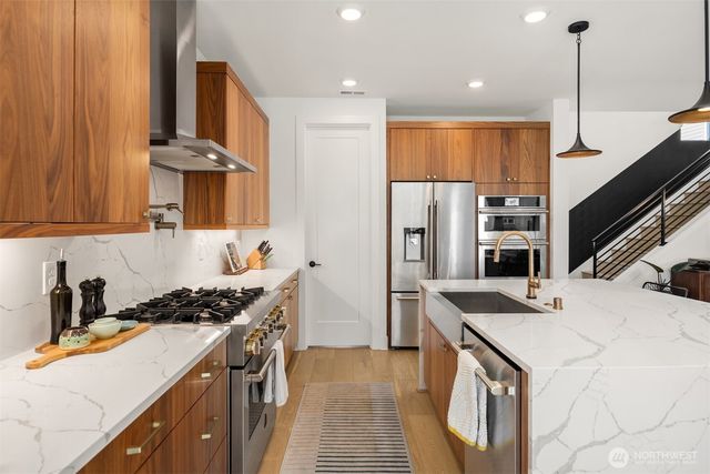 7803 NE 123rd Court, Kirkland, WA 98034