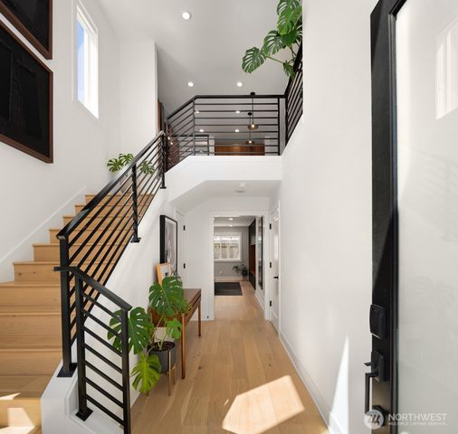 7803 NE 123rd Court, Kirkland, WA 98034