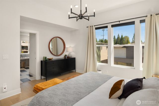 7803 NE 123rd Court, Kirkland, WA 98034