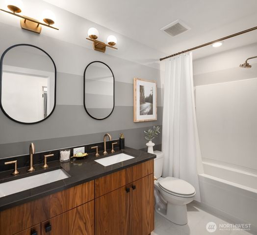 7803 NE 123rd Court, Kirkland, WA 98034