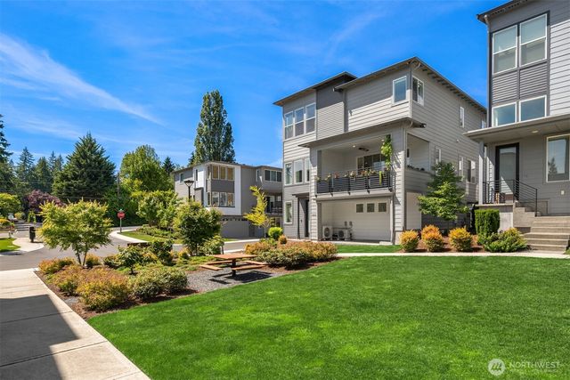 7803 NE 123rd Court, Kirkland, WA 98034