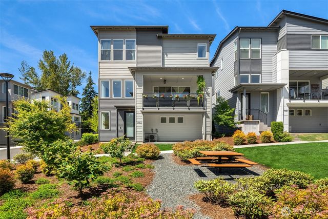 7803 NE 123rd Court, Kirkland, WA 98034