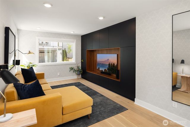 7803 NE 123rd Court, Kirkland, WA 98034