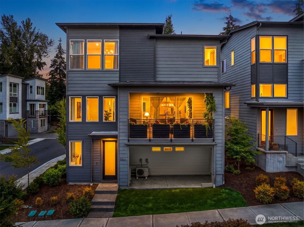 7803 NE 123rd Court, Kirkland, WA 98034
