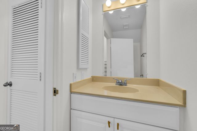 114 S Island Square Drive, St. Simons, GA 31522