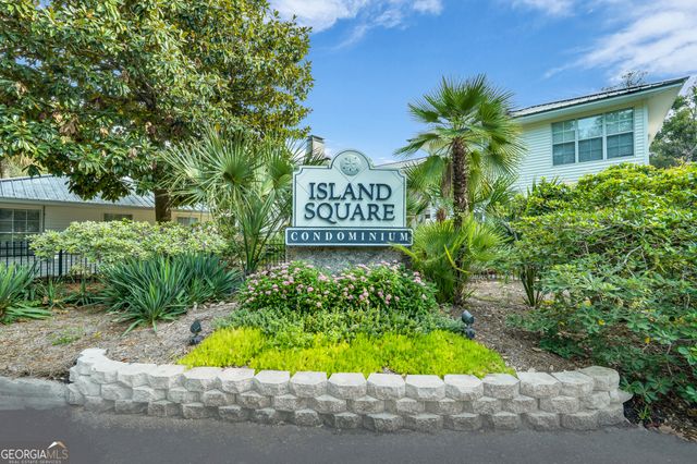 114 S Island Square Drive, St. Simons, GA 31522