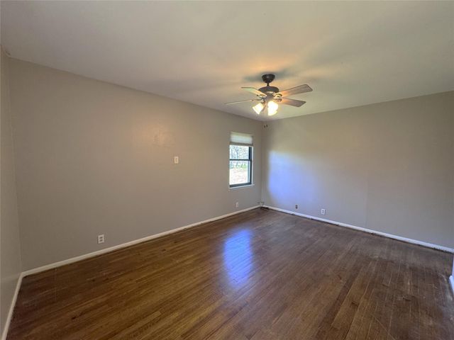 53 Pin Oak Court, Lake Jackson, TX 77566