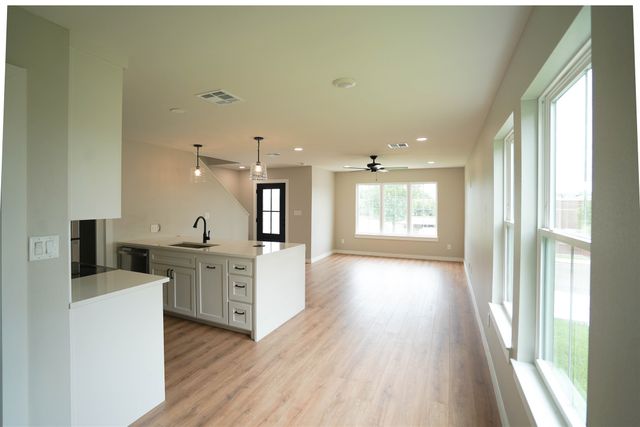 705 S 15th, Waco, TX 76706
