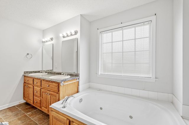 101 Oak Leaf Court, Pickens, SC 29671