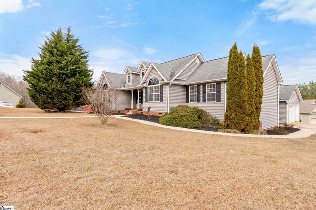 101 Oak Leaf Court, Pickens, SC 29671