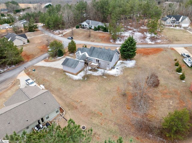 101 Oak Leaf Court, Pickens, SC 29671