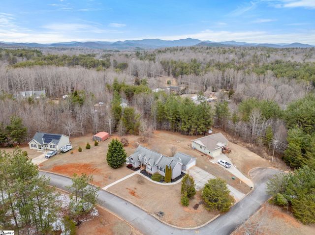 101 Oak Leaf Court, Pickens, SC 29671