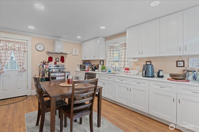1314 S Cushman Avenue, Tacoma, WA 98405