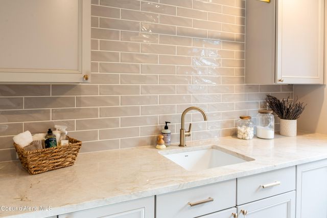 287 Mesa DR, Athol, ID 83801