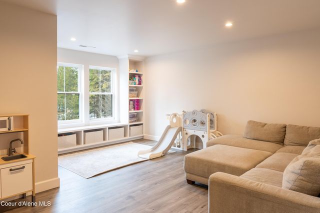 287 Mesa DR, Athol, ID 83801