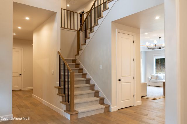 287 Mesa DR, Athol, ID 83801