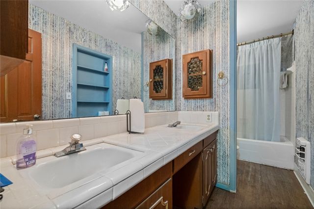 1400 W Locust Street, Stilwell, OK 74960