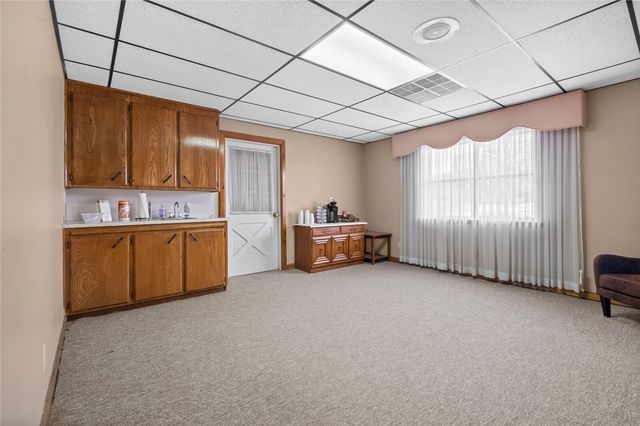 1400 W Locust Street, Stilwell, OK 74960