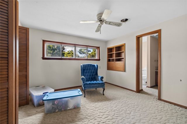 1400 W Locust Street, Stilwell, OK 74960