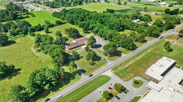 1400 W Locust Street, Stilwell, OK 74960