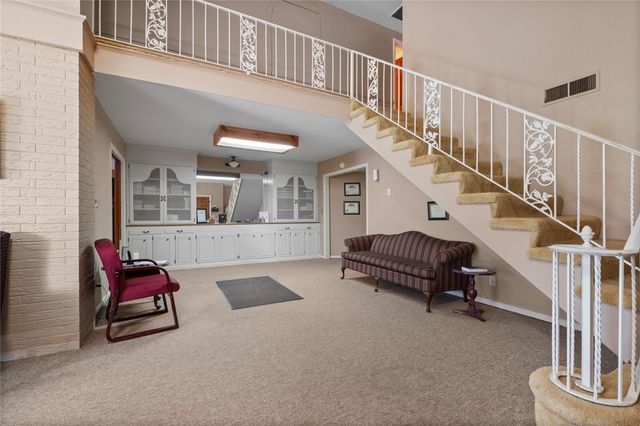 1400 W Locust Street, Stilwell, OK 74960