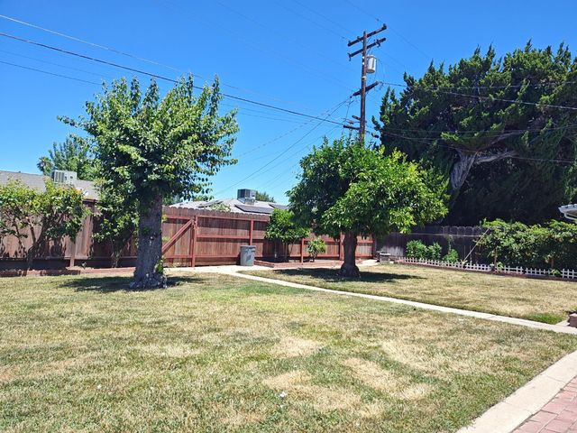 505 Broderick Ave, Modesto, CA 95350