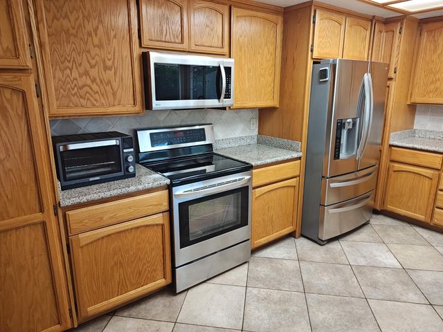 505 Broderick Ave, Modesto, CA 95350